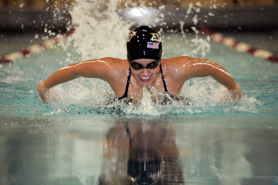 swimmer-579127_960_720