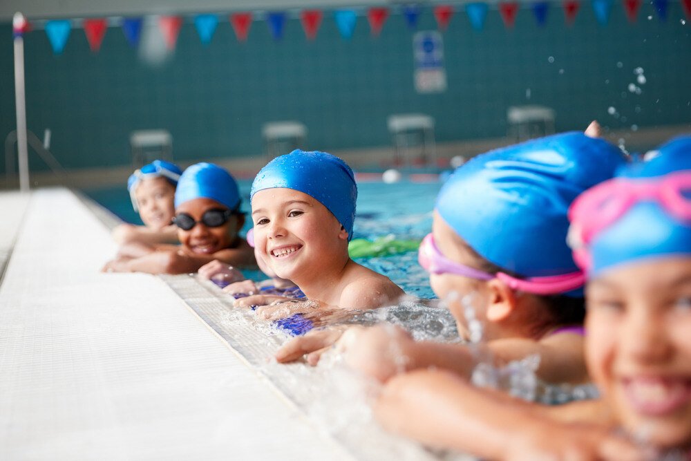 Group vs. Private Swim Lessons for Kids