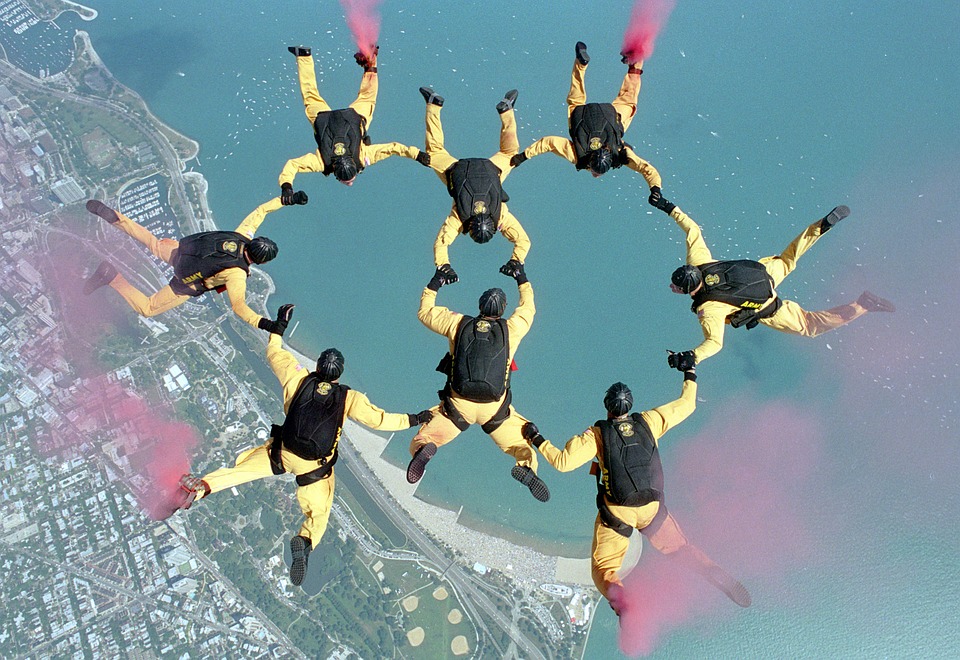 skydiving-658404_960_720